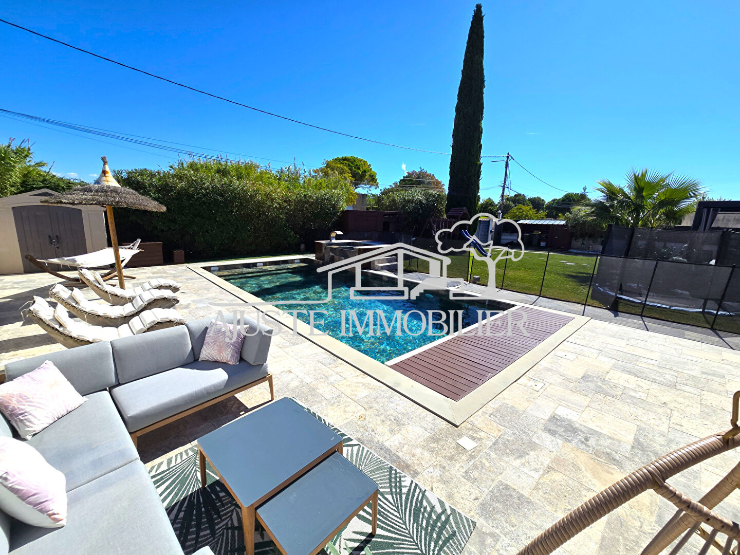 Photo Villa Marignane 7 pièce(s) 200 m2 avec pool house sur 1100m² image 2/6