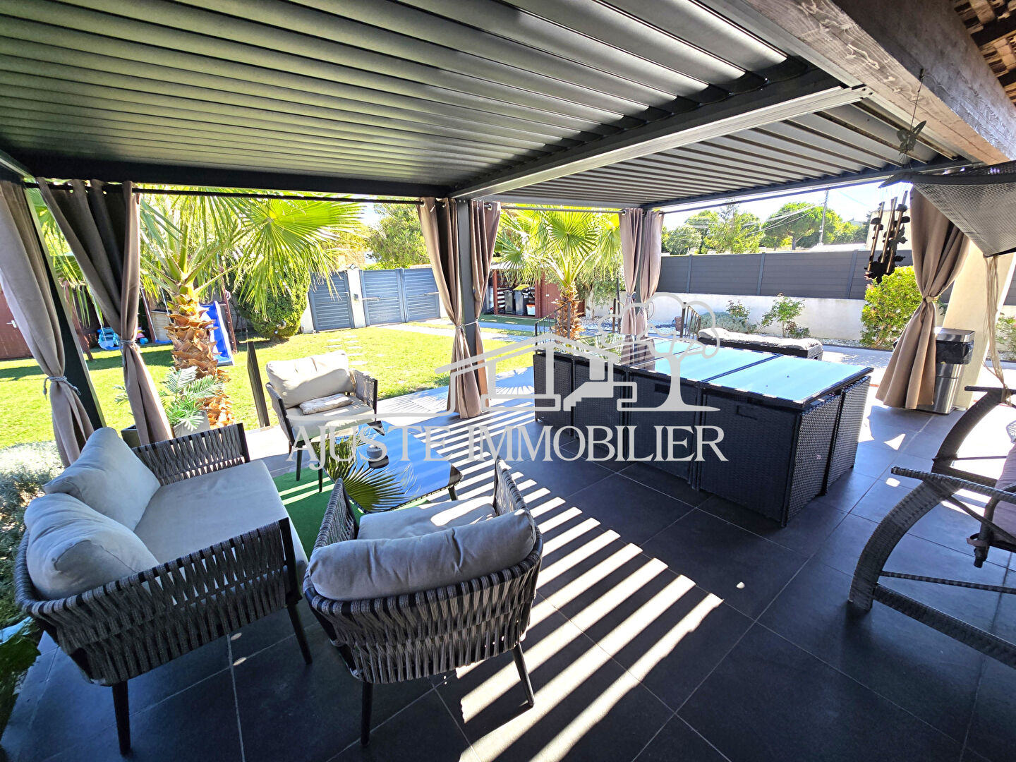 Photo Villa Marignane 7 pièce(s) 200 m2 avec pool house sur 1100m² image 3/6