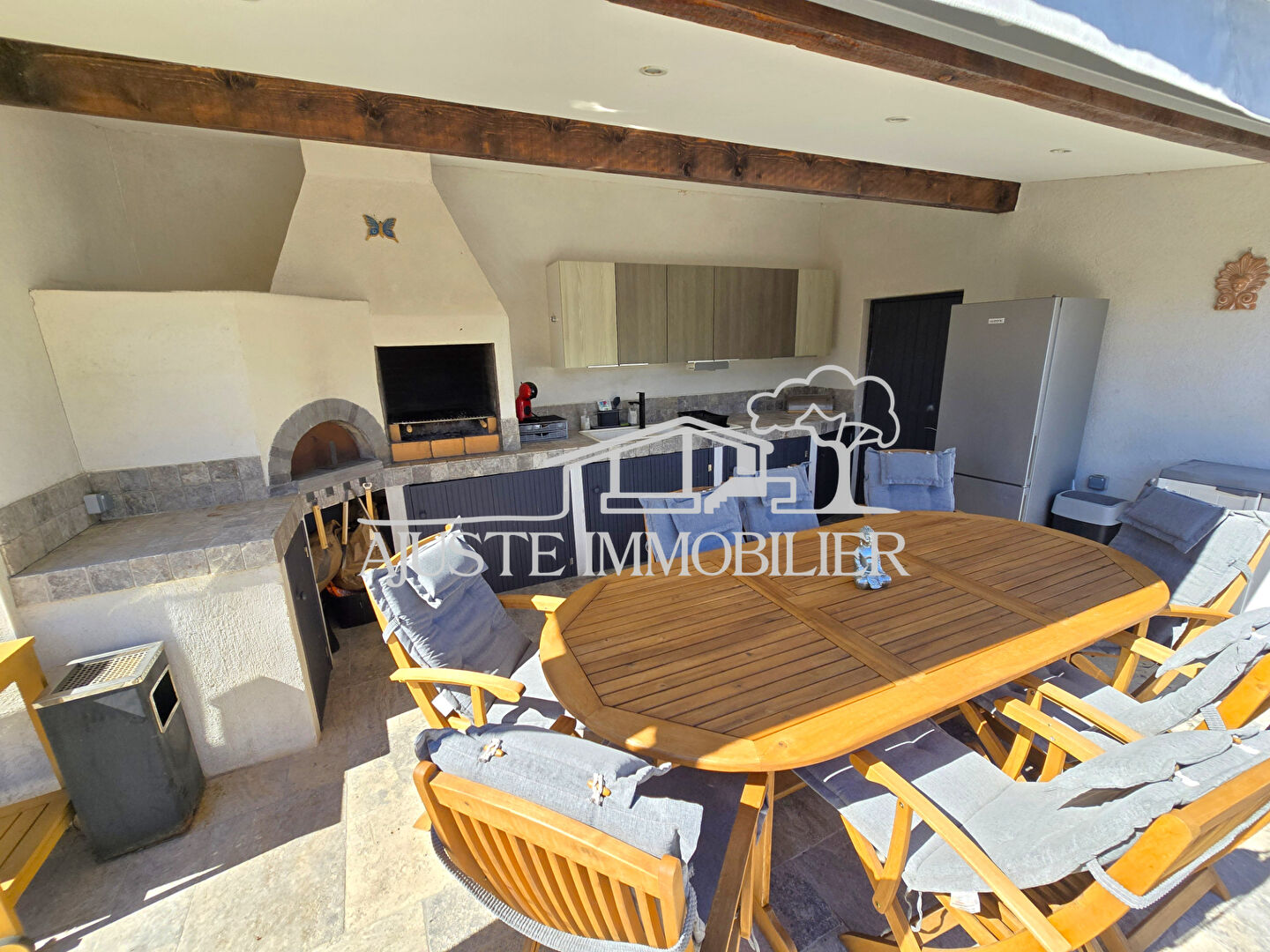 Photo Villa Marignane 7 pièce(s) 200 m2 avec pool house sur 1100m² image 4/6