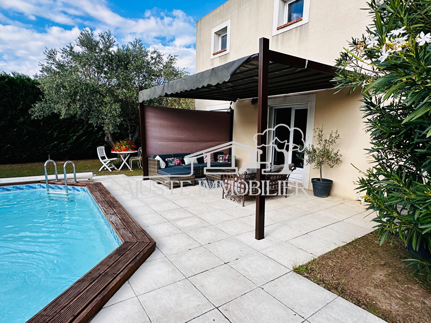 Photo Local d'activité 300 m2 - Logement de fonction, entrepôt et 3 Bureaux image 2/6