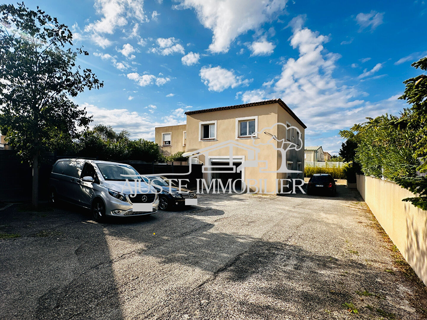 Photo Local d'activité 300 m2 - Logement de fonction, entrepôt et 3 Bureaux image 3/6