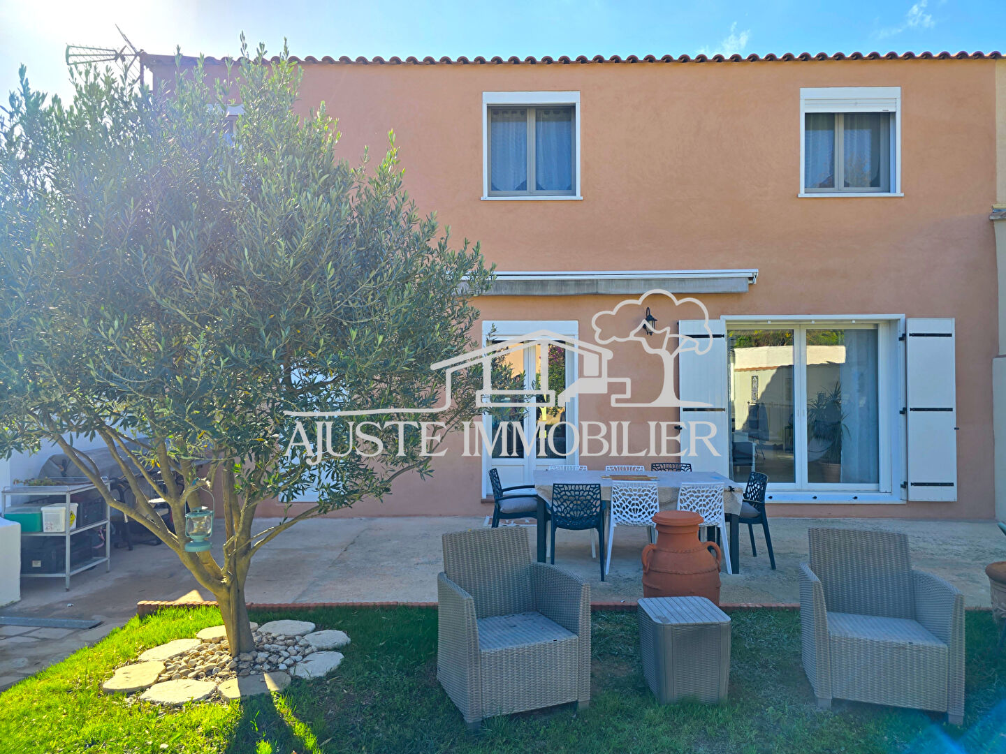 Photo Maison 5 pièces de 99 m² avec garage et terrain de 269 m² - Vitrolles image 2/6