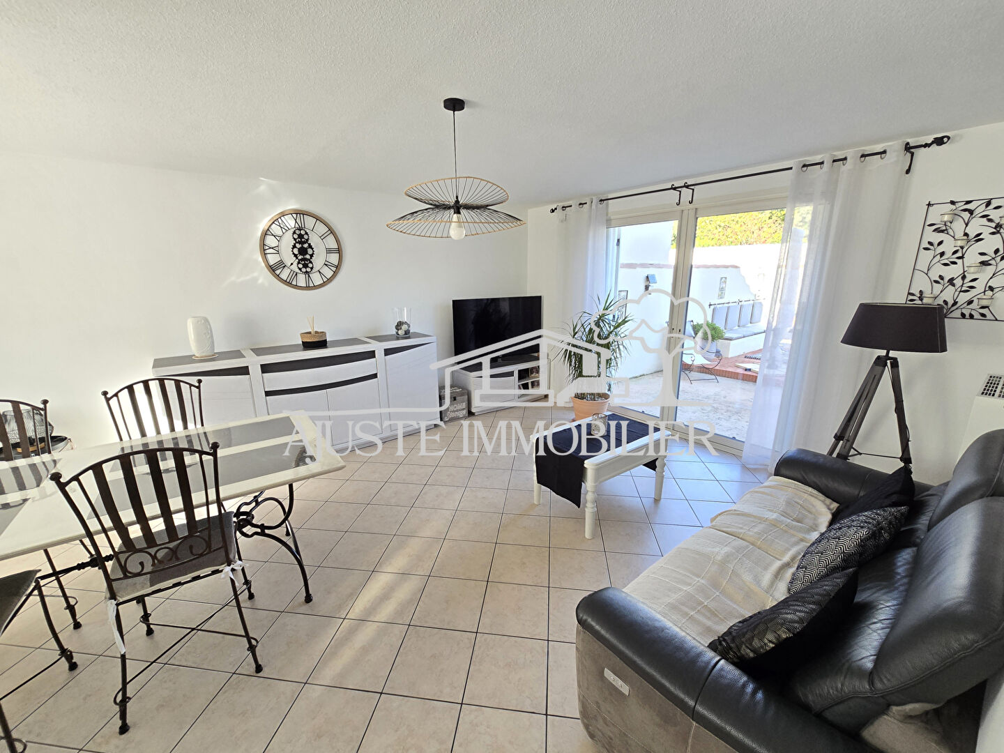 Photo Maison 5 pièces de 99 m² avec garage et terrain de 269 m² - Vitrolles image 4/6