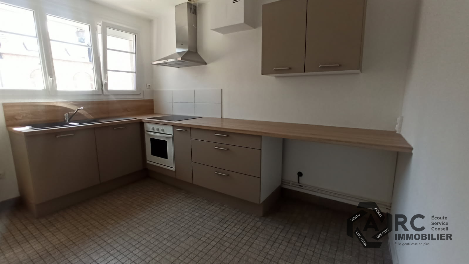 Agence immobilière de 
 Arc Immobilier Orléans - La Chapelle - Arc immobilier 
