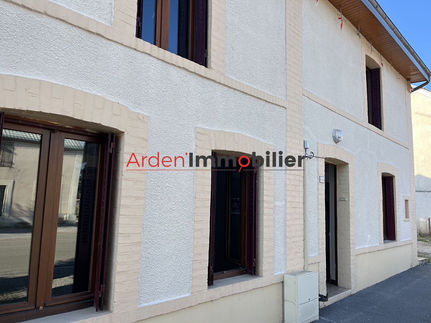 Maison à vendre  proche RETHEL - 6 pièces, 3 chambres, bon état