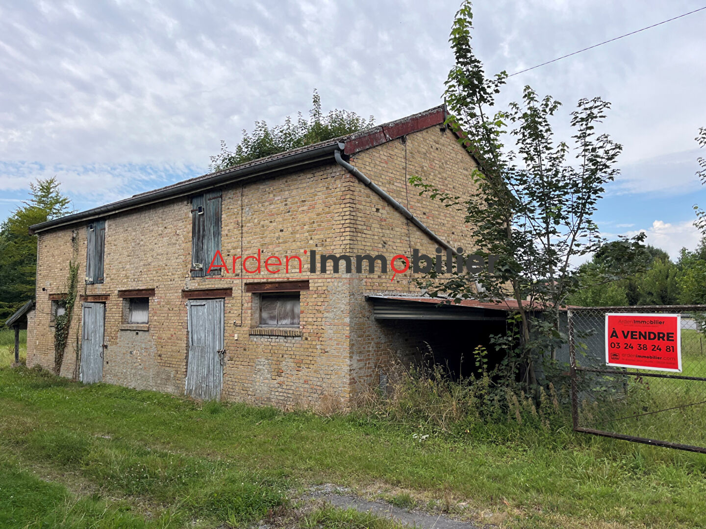 Photo Bâtiment 90m² BIERMES 08300 image 1/6