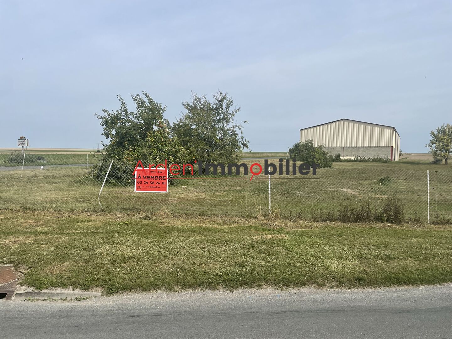 Terrain 669 m² à vendre à Poilcourt Sydney 08190