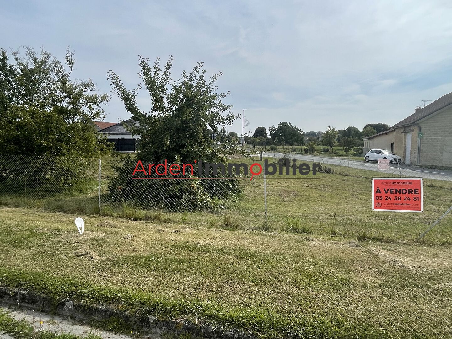 Photo Terrain 669 m² à vendre à Poilcourt Sydney 08190 image 2/2