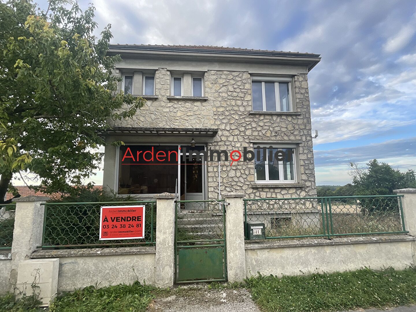 Photo Maison à vendre à Gomont - Référence 12737 image 1/2