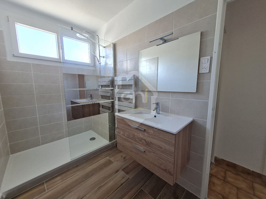 Photo Appartement Salon-de-provence - 3 pièce(s) - 70.00 m2 image 2/6