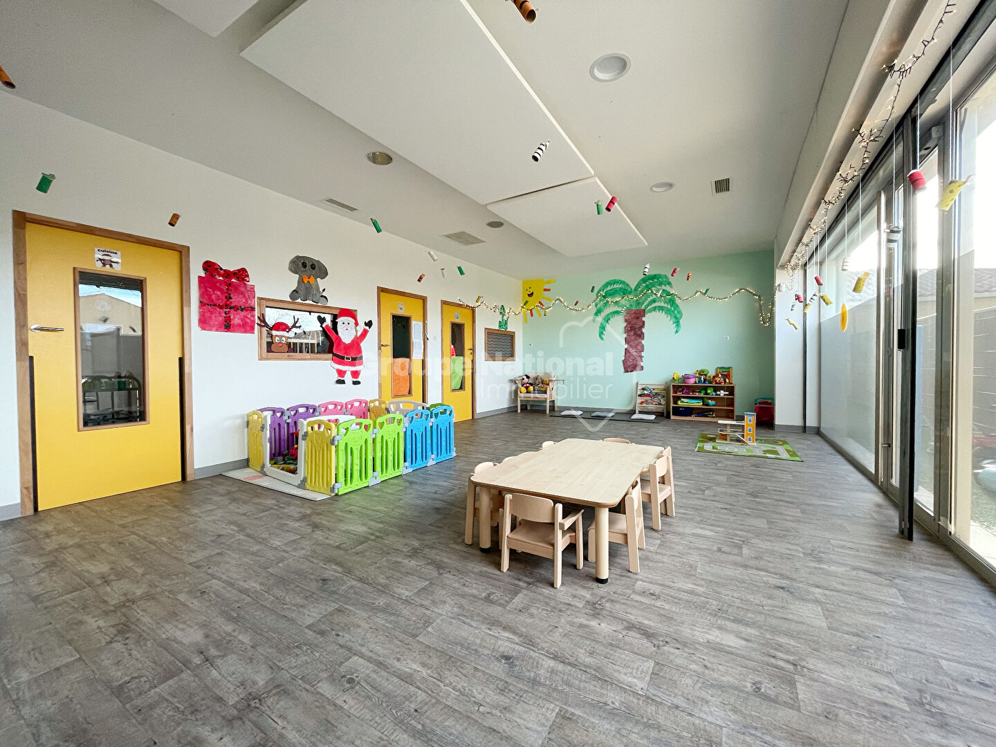 Photo Local commercial (180m²) - Miramas image 2/6