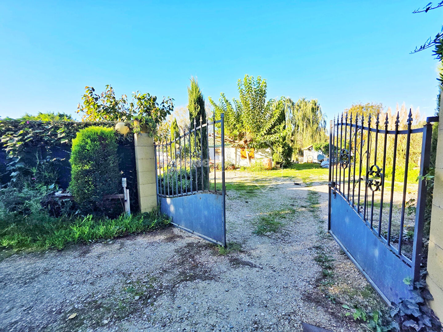 Photo Terrain viabilisé 840 m² ! Secteur très recherché de l'Étang de l'Olivier (Istres) image 4/6