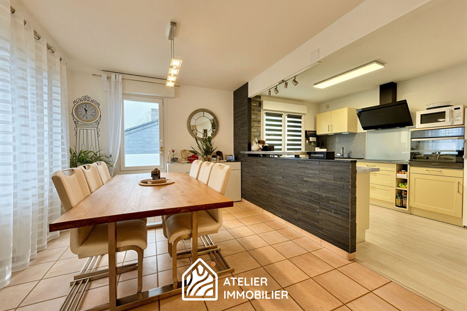 Photo À VENDRE  MAISON 5 PIÈCES 112 m2 image 4/6