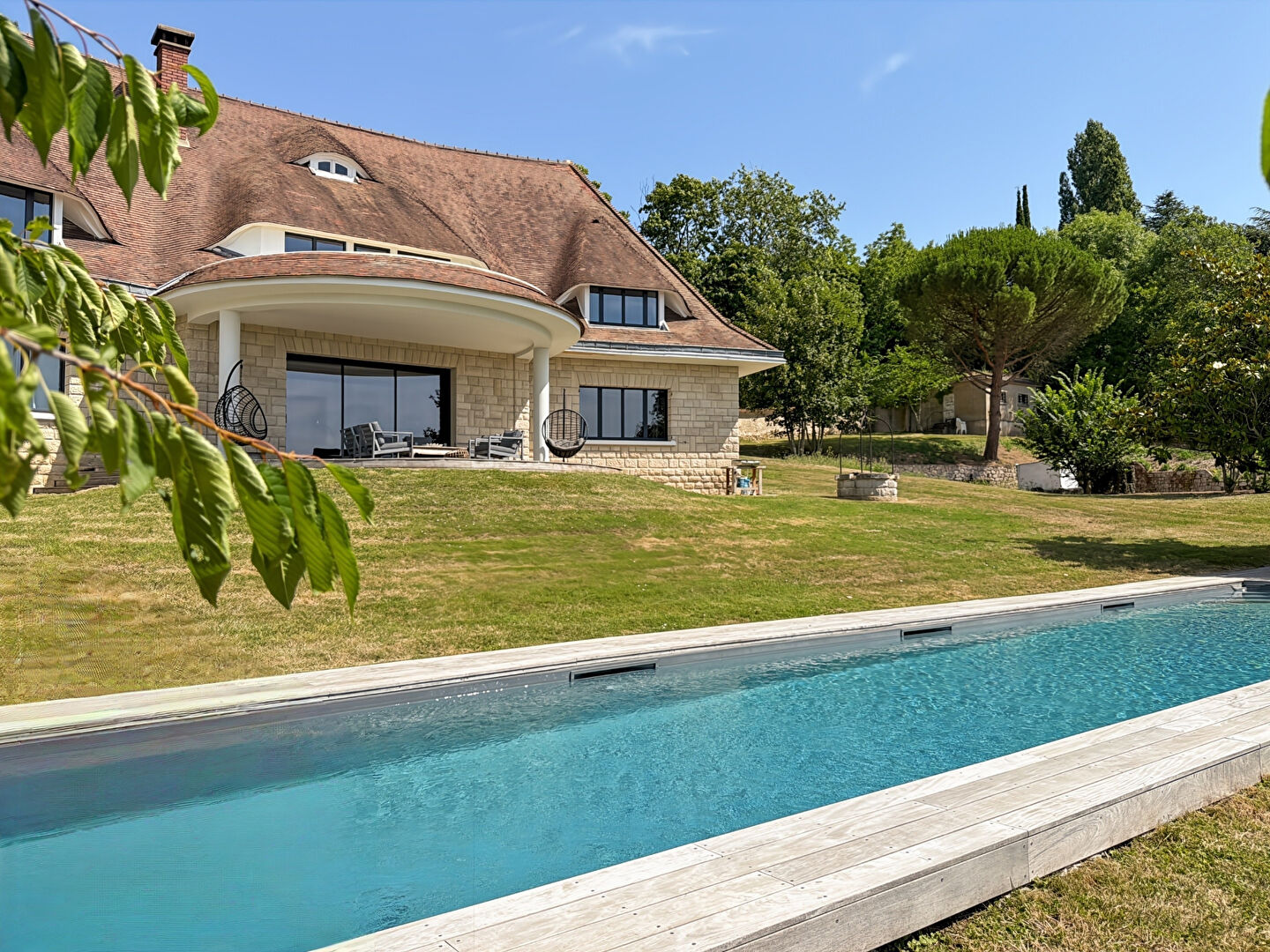 MAISON D'EXCEPTION - EVECQUEMONT - VALLEE DE LA SEINE - 8 Pièces