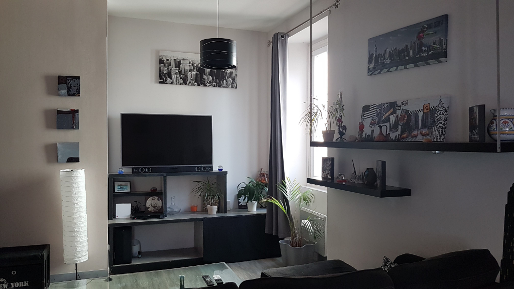 Photo APPARTEMENT T3 MEUBLE A L'ANNEE image 1/6