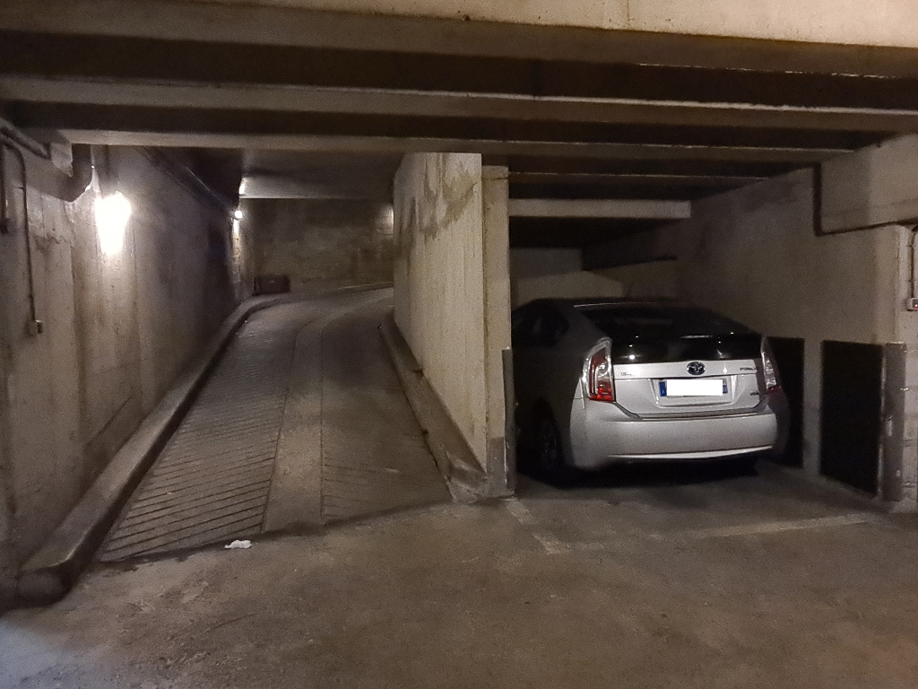 Photo PARKING 75005 PARIS image 2/5