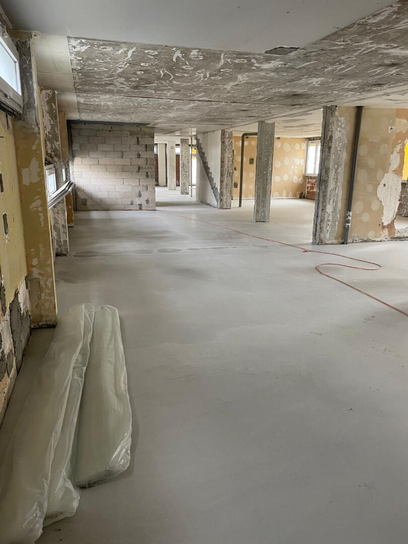 Photo Local commercial Antony 344 m2 image 2/2