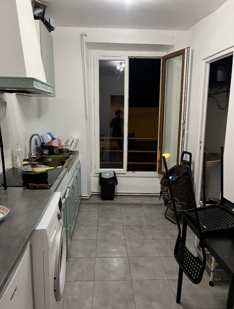 Photo Appartement Corbeil Essonnes 1 pièce(s) 30.71 m2 image 2/3