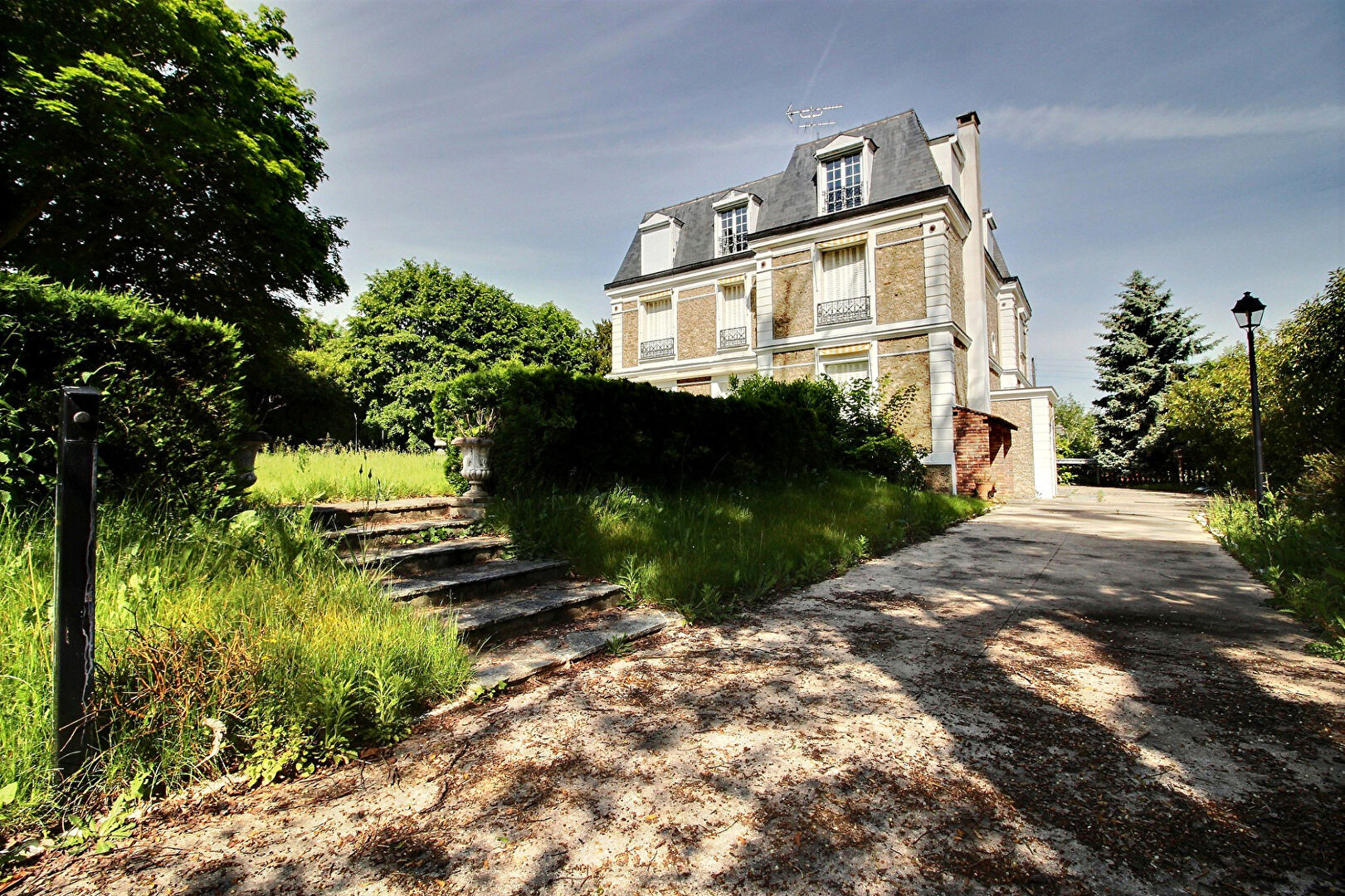 Immeuble Bretigny Sur Orge 12 pièces 408 m2