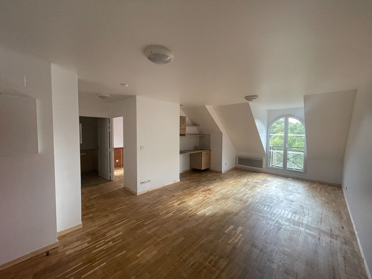 Appartement Auvers Saint Georges 2 pièce(s) 45.32 m2 (39.31 CARREZ)