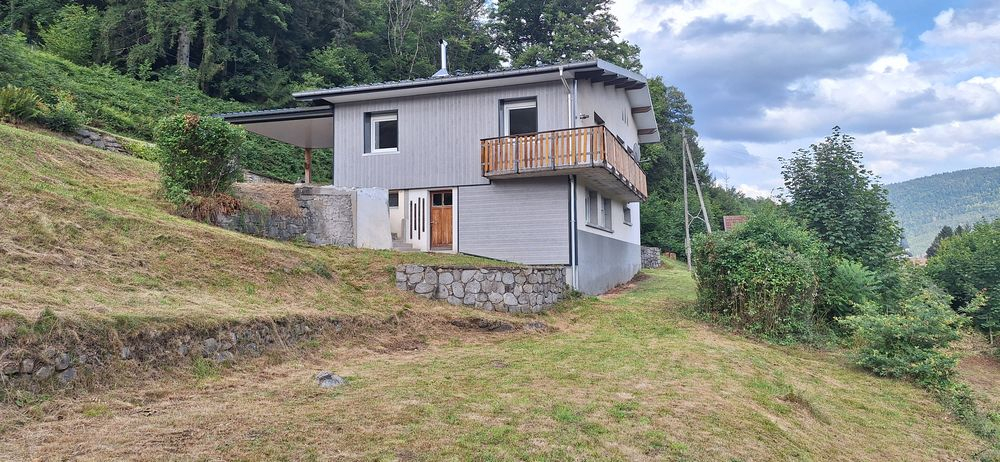 Photo VUE DOMINANTE ET PROCHE DU LAC image 2/6