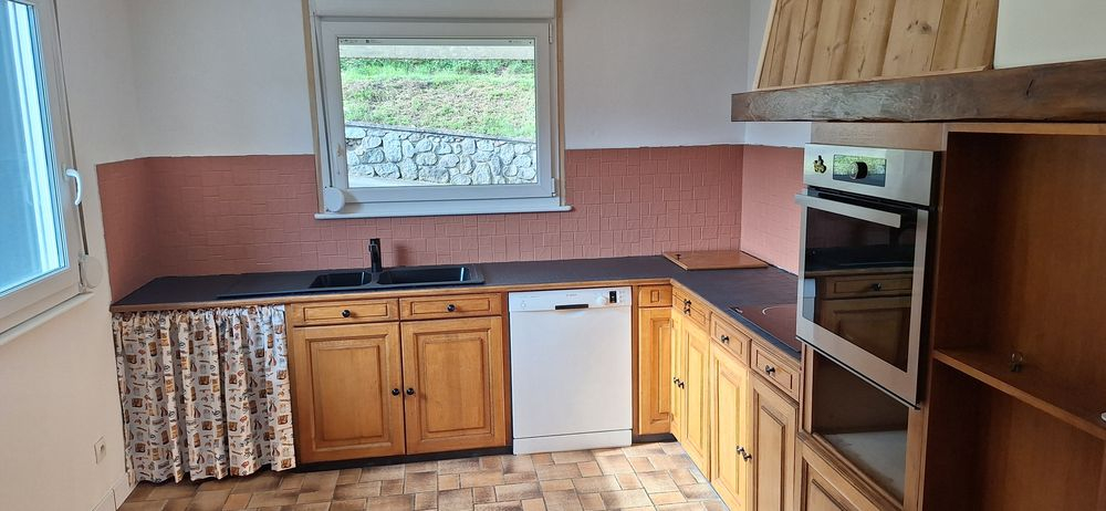 Photo VUE DOMINANTE ET PROCHE DU LAC image 3/6