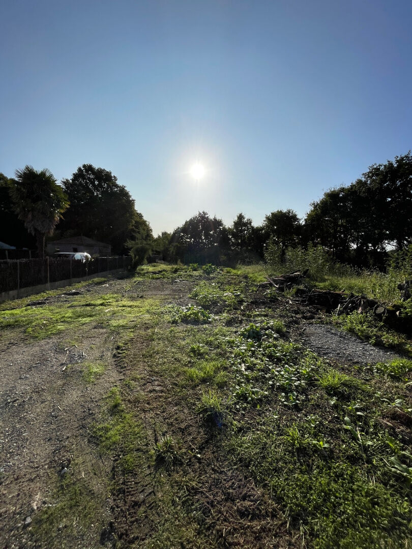 Photo Hangar à Saint leger les vignes image 4/5