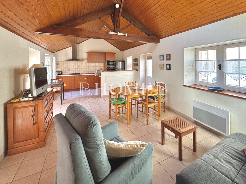 La Bernerie En Retz , Maison 2 pièce(s) 45 m2 , grand garage et patio.