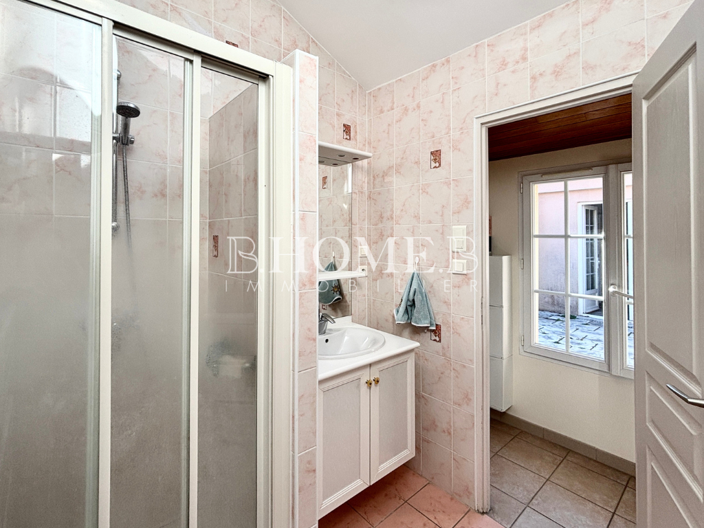 La Bernerie En Retz , Maison 2 pièce(s) 45 m2 , grand garage et patio.