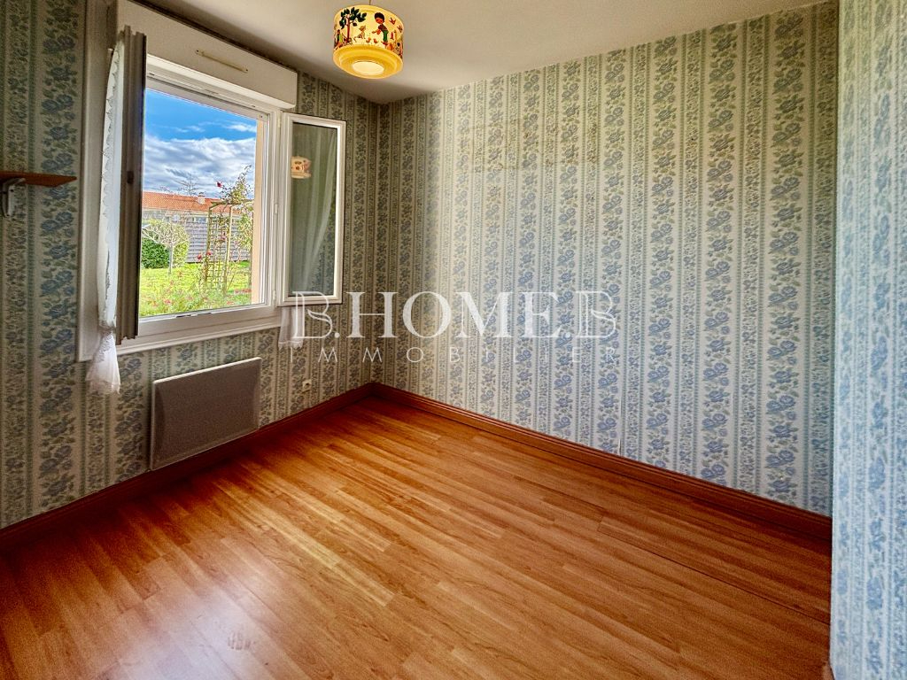 Maison de plain-pied à Villeneuve-En-Retz , 5 pièces sur terrain clos de 860 m²,  à 5 minutes de la plage!