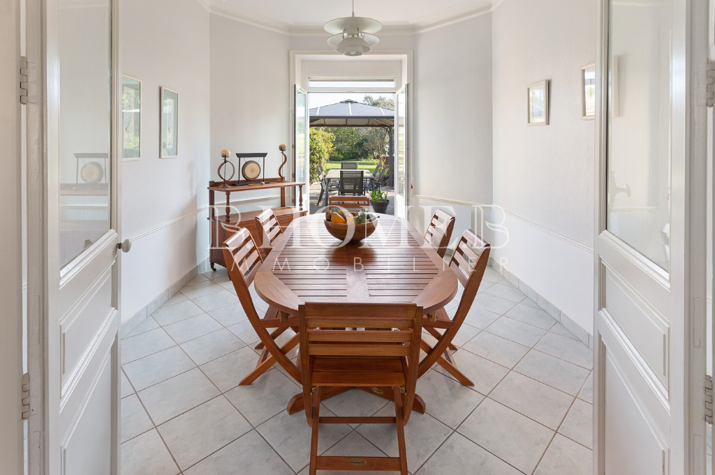 Maison La Bernerie En Retz 6 pièce(s) 167 m2