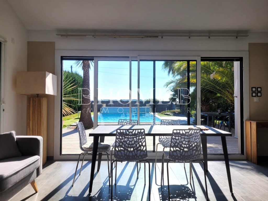 LES MOUTIERS EN RETZ  MAISON   6 pièce(s)