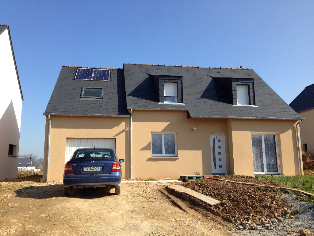 Photo Orgères: maison + terrain image 1/2