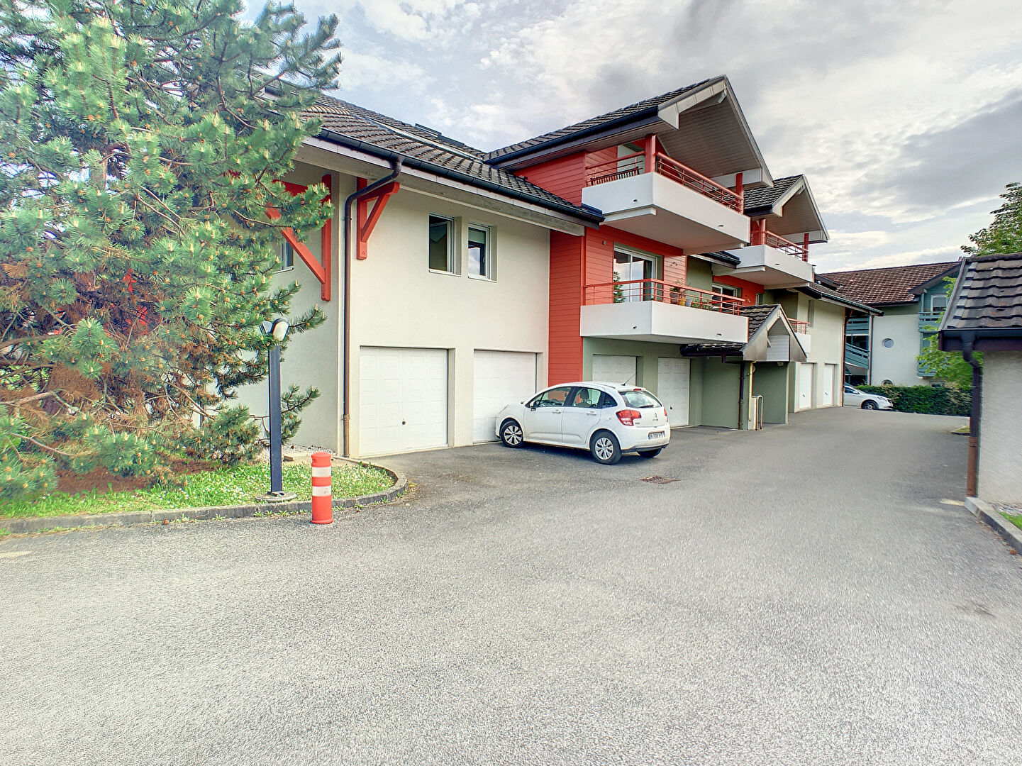 Agence immobilière de 
 BOCHATON IMMOBILIER - BOCHATON IMMOBILIER AGENCE DE LOCATION 
