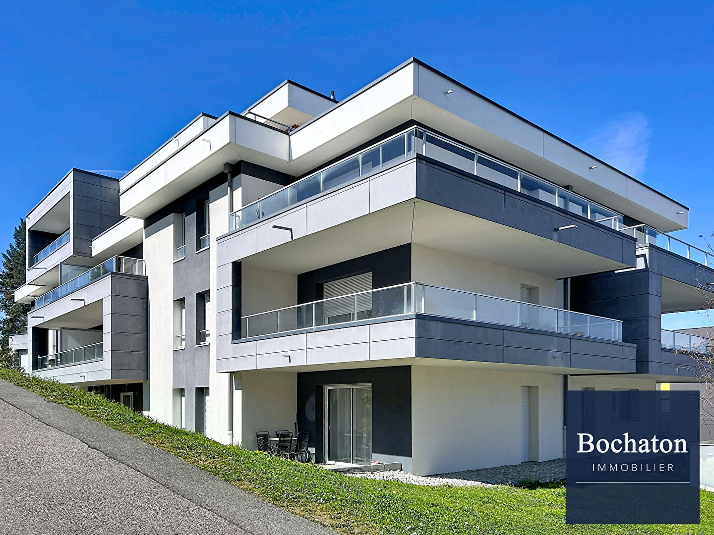 Agence immobilière de 
 BOCHATON IMMOBILIER - BOCHATON IMMOBILIER AGENCE DE LOCATION 
