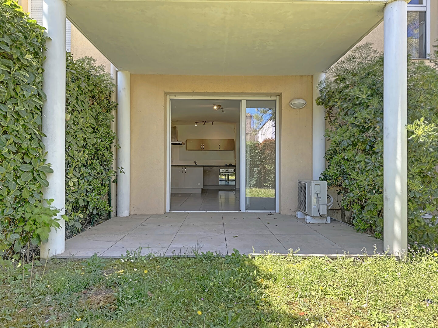 Photo VIDAUBAN : T2 EN REZ DE JARDIN image 3/6