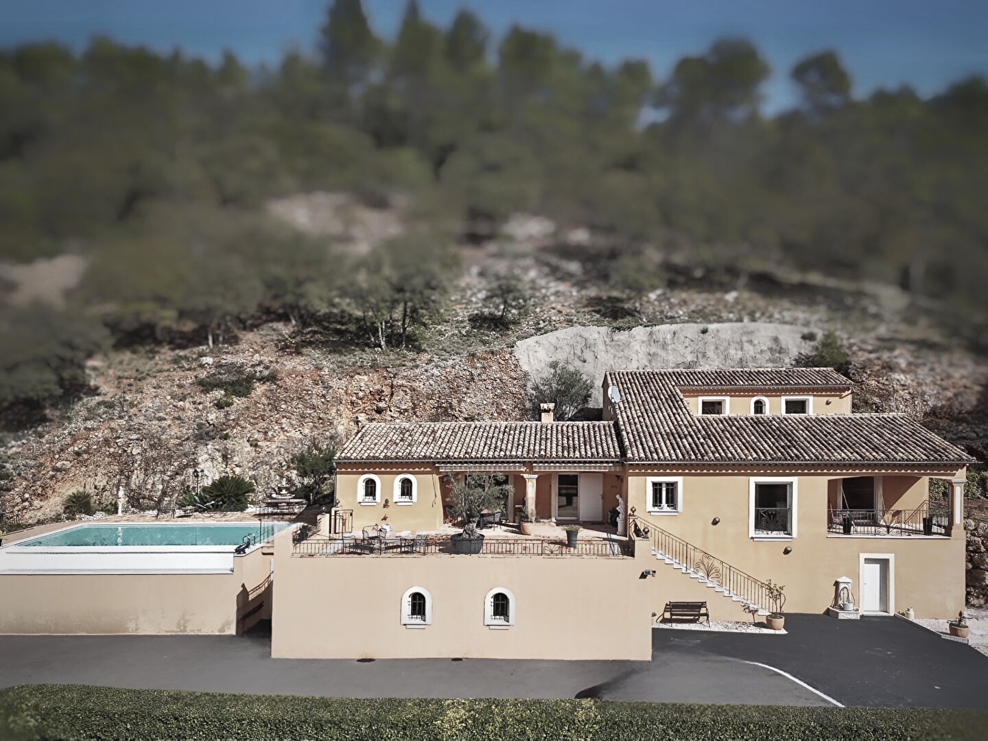 Agence immobilière de Briel,  Partners