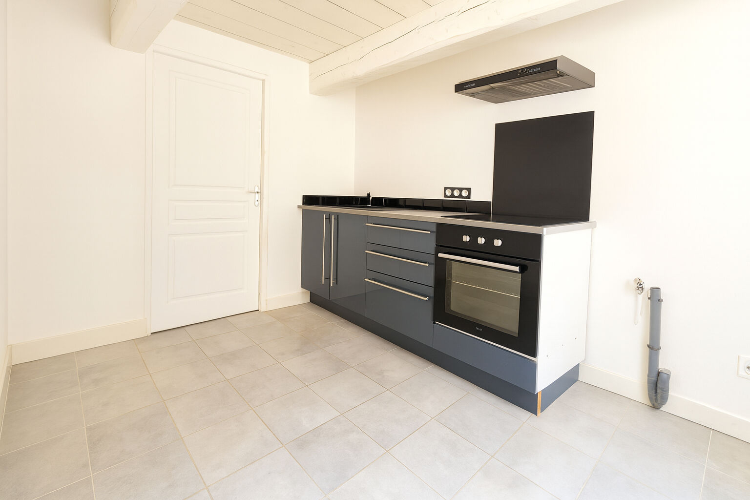 Photo Appartement T2 de 36,07 m² au coeur du village de Lorgues image 2/5