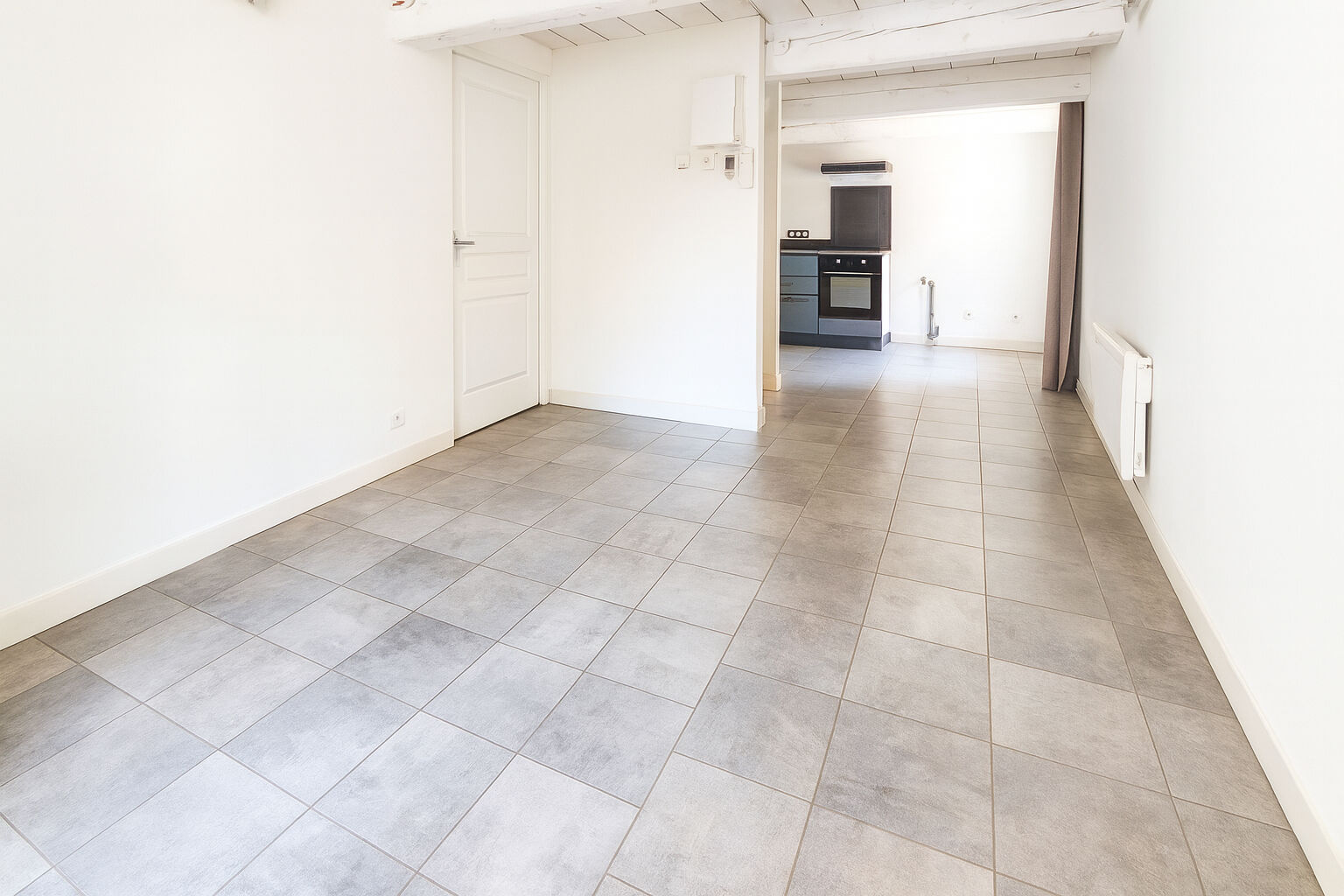 Photo Appartement T2 de 36,07 m² au coeur du village de Lorgues image 3/5