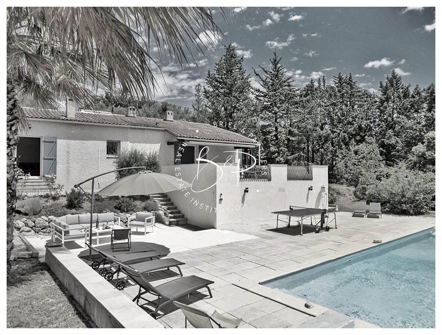 Lorgues, à vendre villa avec piscine, 4 chambres sur 1900 m² de terrain paysager.