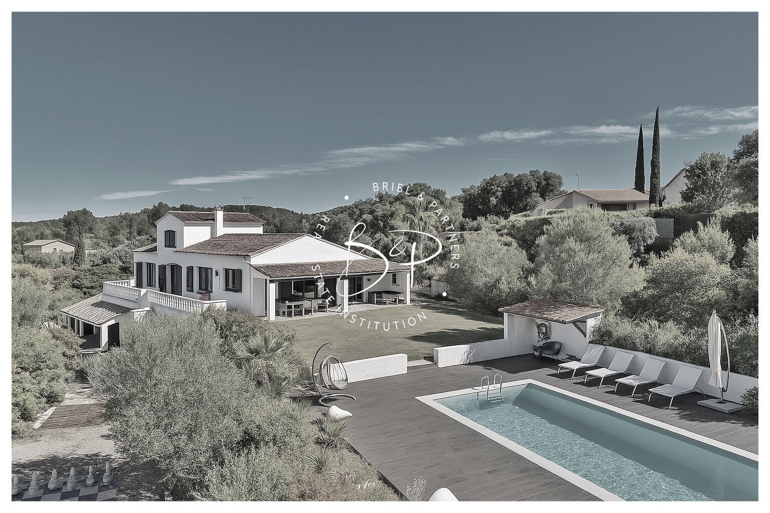 À vendre - Propriété d'exception avec gîtes, piscines et vue dominante ? Proche centre et au calme