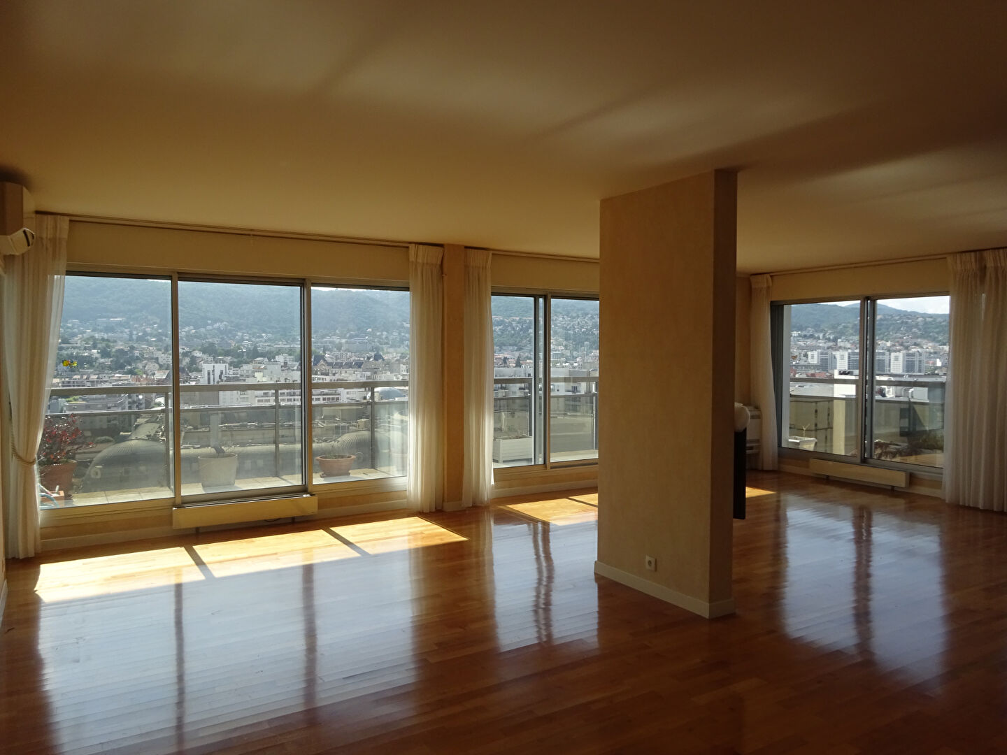 Agence immobilière de 
 Cabinet Charbonnier - Cabinet Charbonnier 
