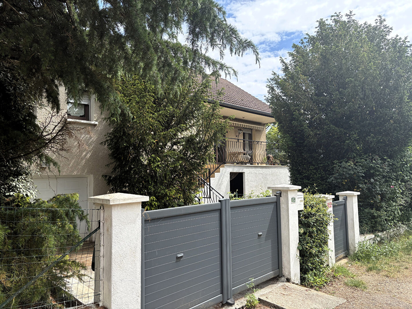 SNIÈRES-LES-DIJON - Maison sur sous-sol complet et vue dégagée