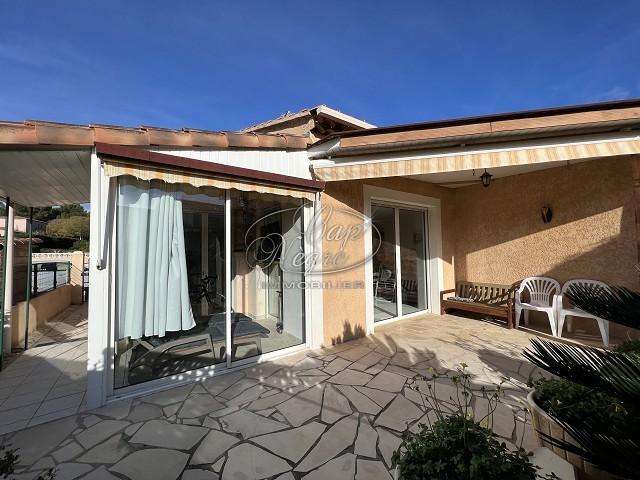 Photo Maison - 7 pièce(s) - 134 m2 image 2/6