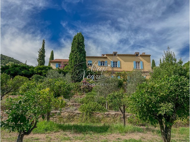 Photo PROPRIETE DE CHARME A VENDRE AU LAVANDOU image 2/6