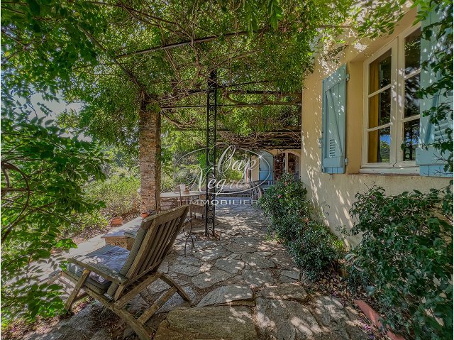 Photo PROPRIETE DE CHARME A VENDRE AU LAVANDOU image 3/6