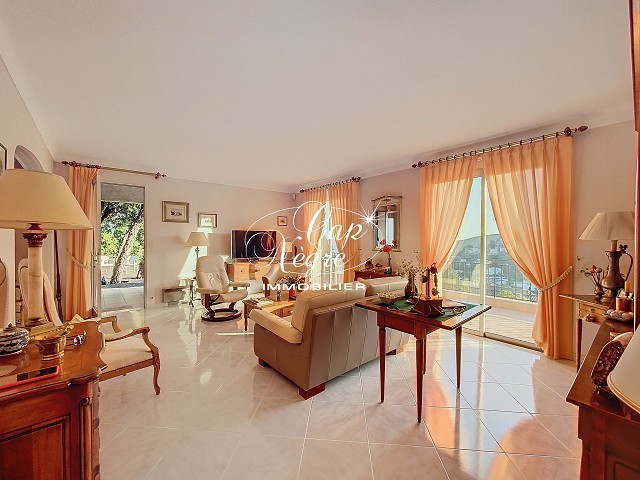 Photo VILLA DE 220M² T7 VUE MER PANORAMIQUE TERRAIN DE 1160M² À VENDRE À CAVALAIRE SUR MER image 4/6