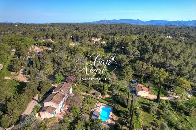 CO EXCLUSIVITÉ BASTIDE PROVENÇALE EN PIERRE AU COEUR DE LA NATURE À VENDRE À DRAGUIGNAN