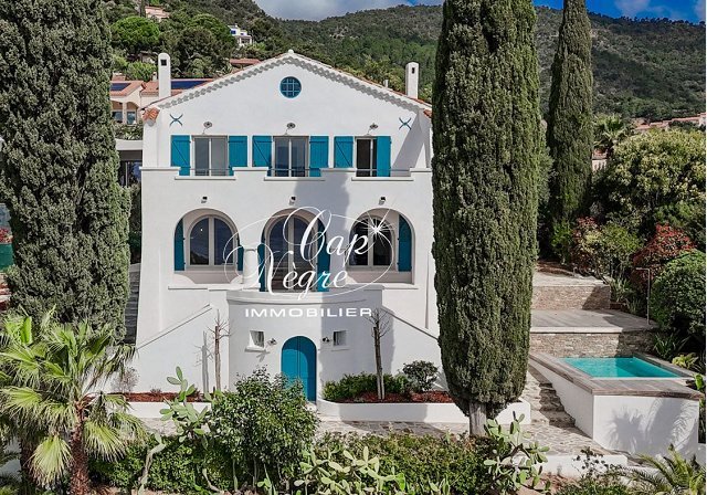 Maison - 7 pièce(s) - 215 m2