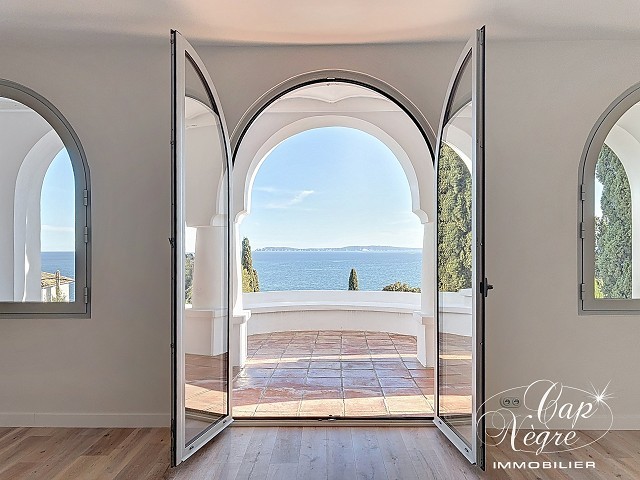 Photo Maison - 7 pièce(s) - 215 m2 image 3/6